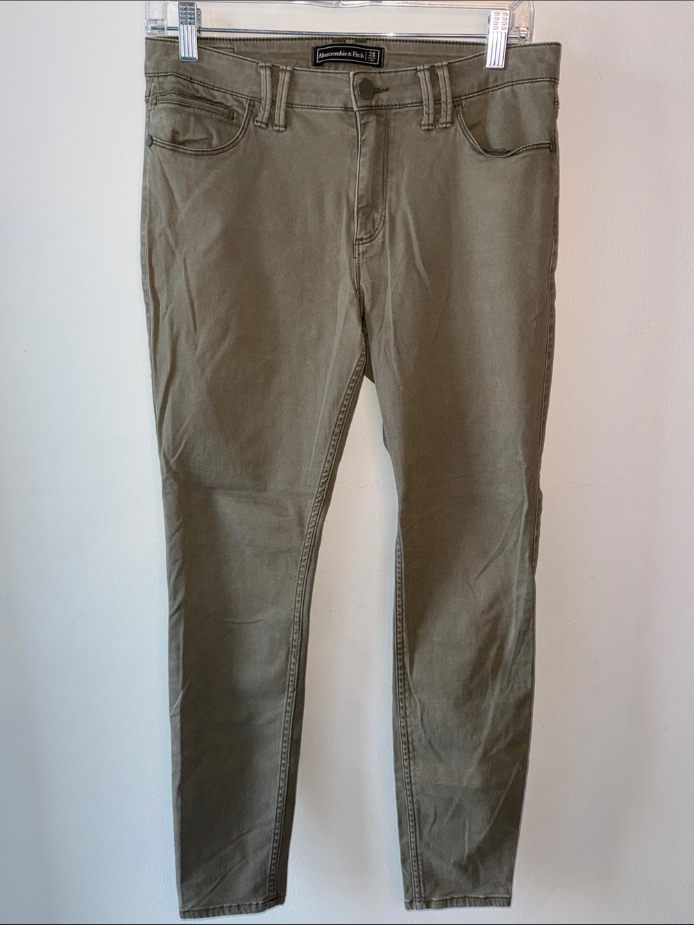 Abercrombie & Fitch Ankle cropped Cute Sage Green pants